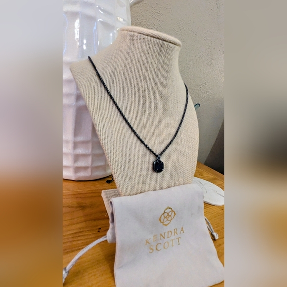 Kendra Scott Oliver Necklace With Dustbag EUC. Adjustable 26-28" - Picture 4 of 8